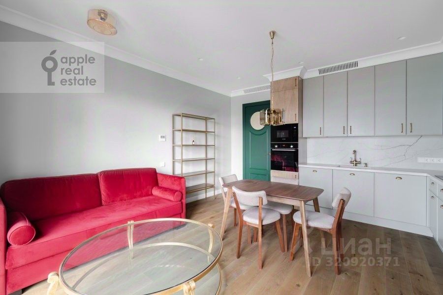 Продажа 2-комн квартиры на вторичном рынке Большая Садовая улица, 5к1