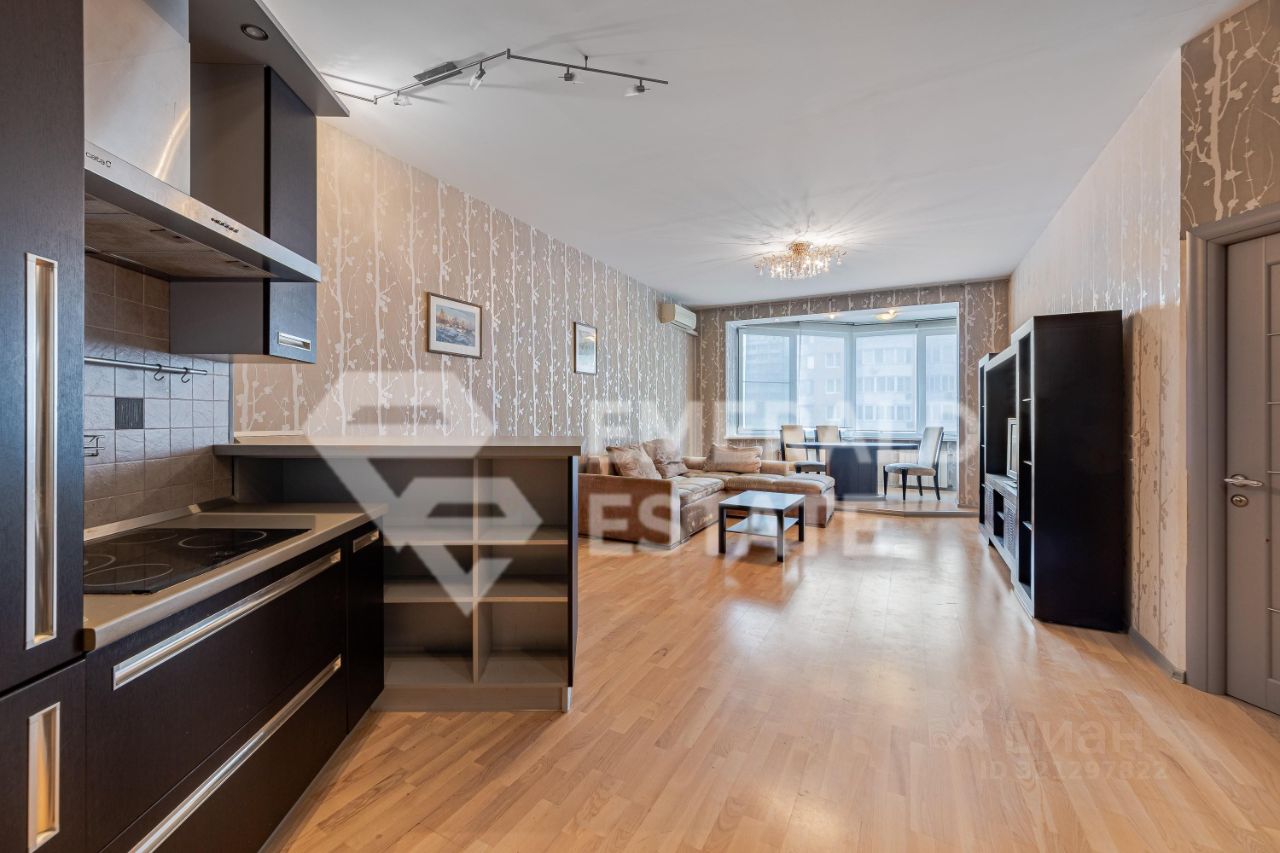 Продажа 3-комн квартиры на вторичном рынке улица Пырьева, 9к2