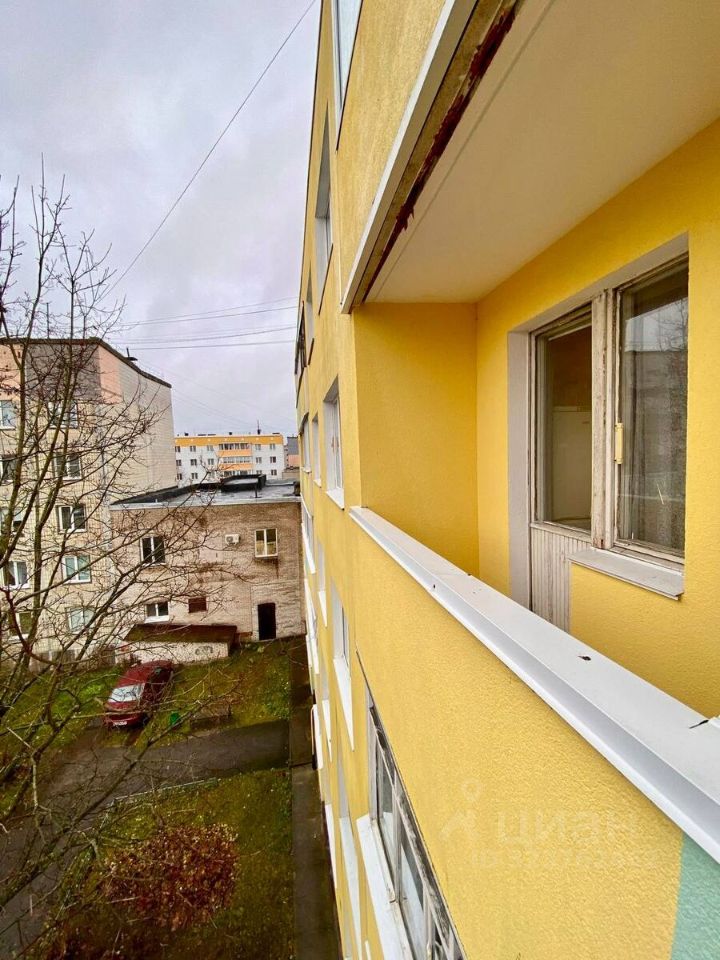 Продажа 2-комн квартиры на вторичном рынке Лодейное поле, улица Гагарина, 8к2