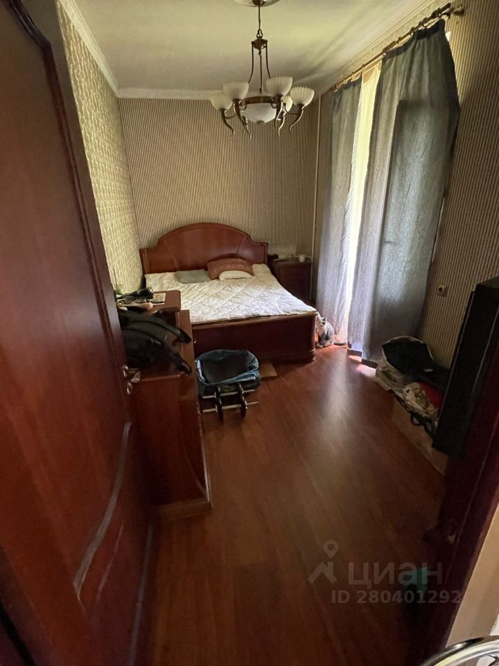 Продажа 2-комн квартиры на вторичном рынке пос. Горки-2, 28