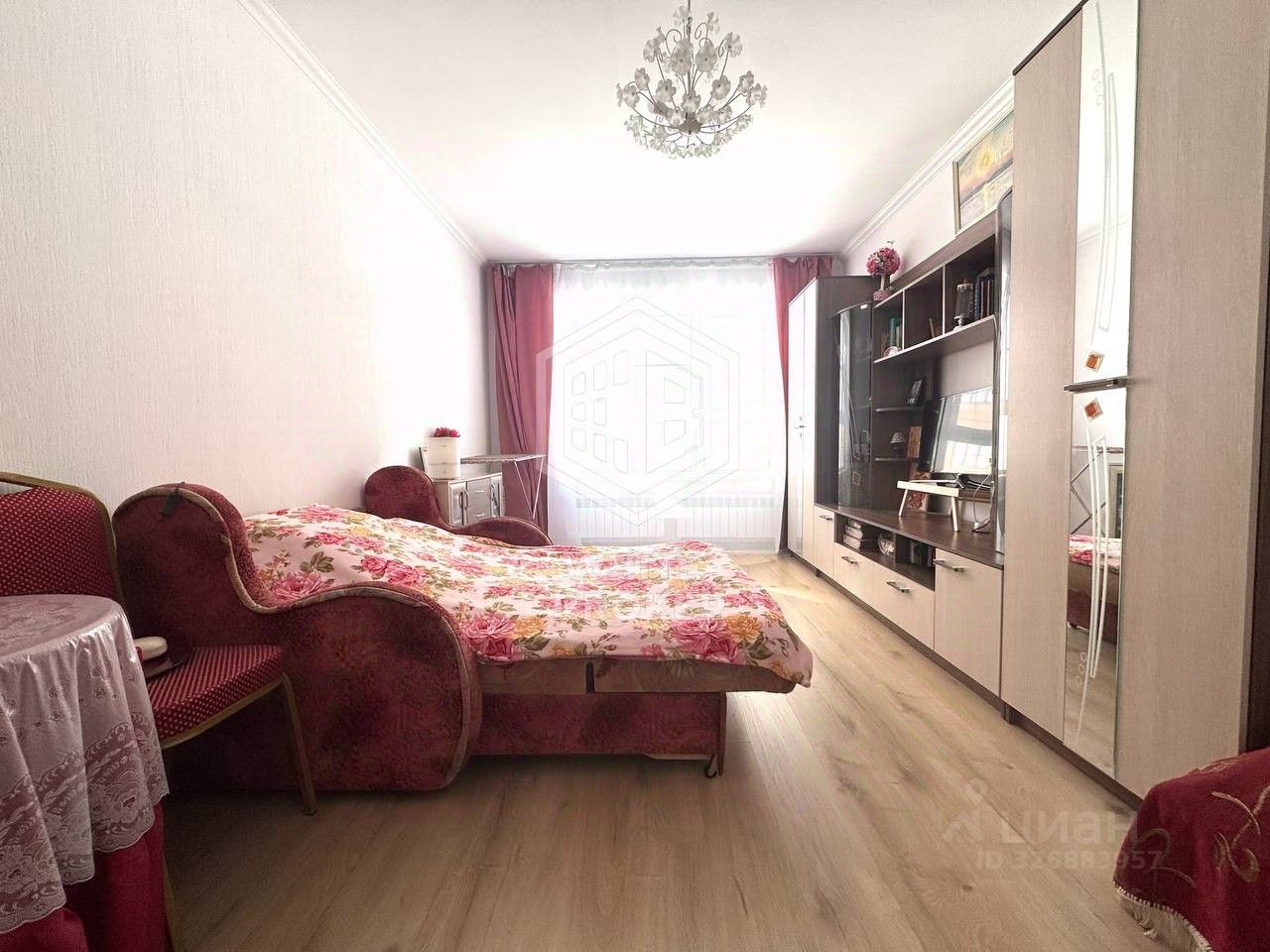 Продажа 2-комн квартиры на вторичном рынке улица Нижняя Хохловка,  д. 8