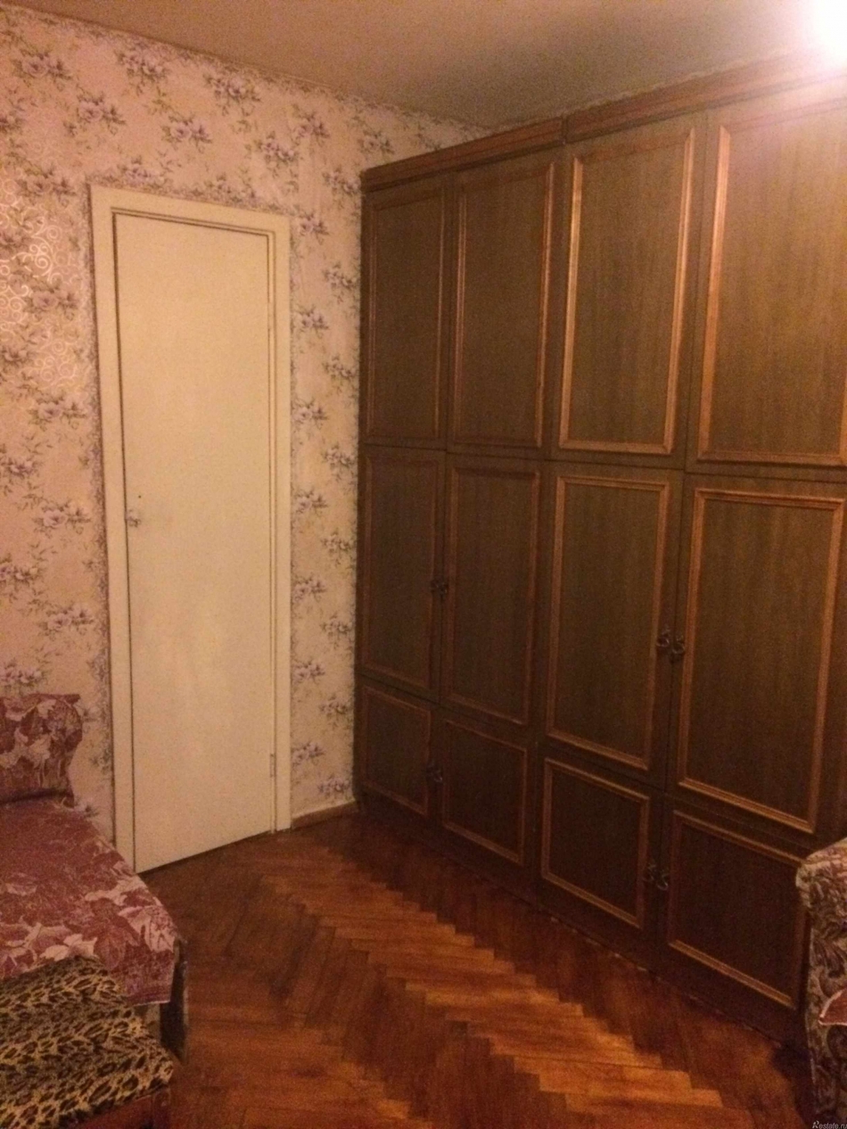 Продажа 2-комн квартиры на вторичном рынке Генерала Хазова,  д. 32