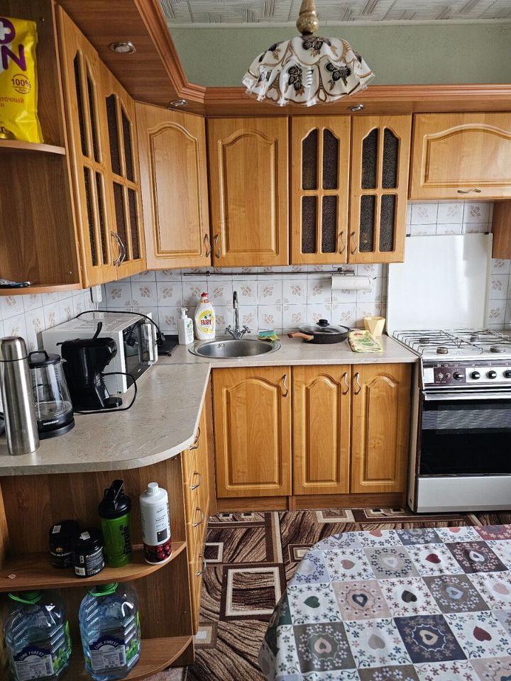 Продажа 2-комн квартиры на вторичном рынке Луга, улица Миккели, 11