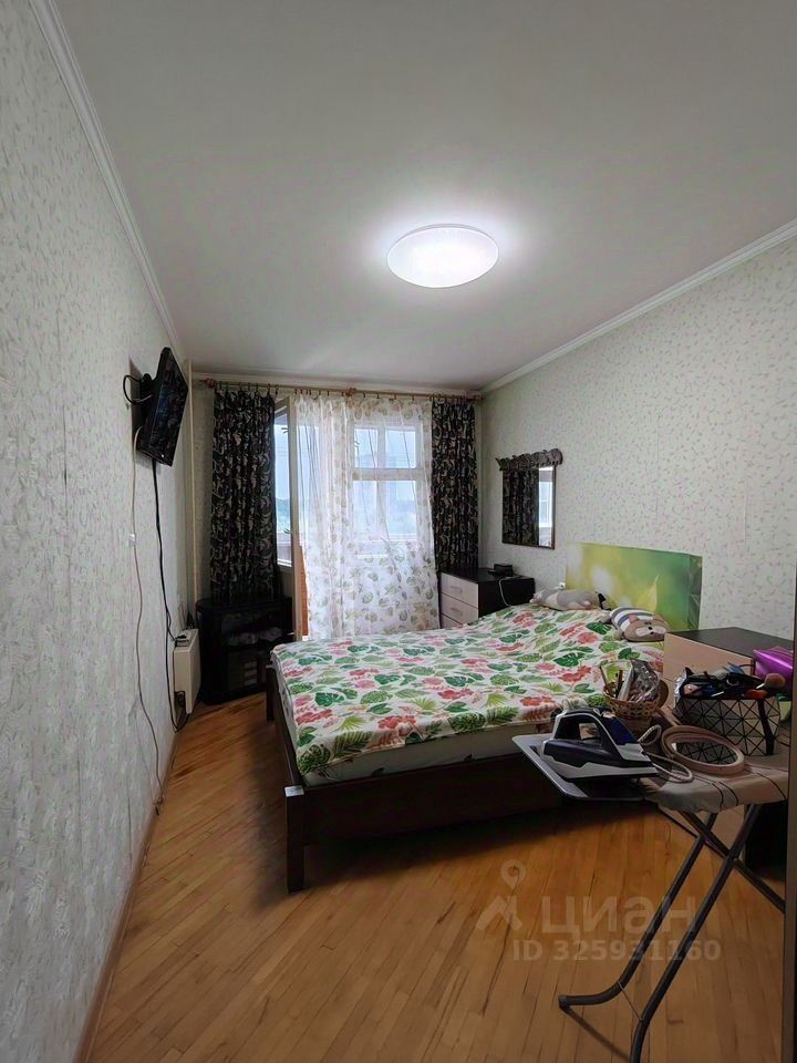Продажа 3-комн квартиры на вторичном рынке Подольск, Октябрьский проспект, 7а