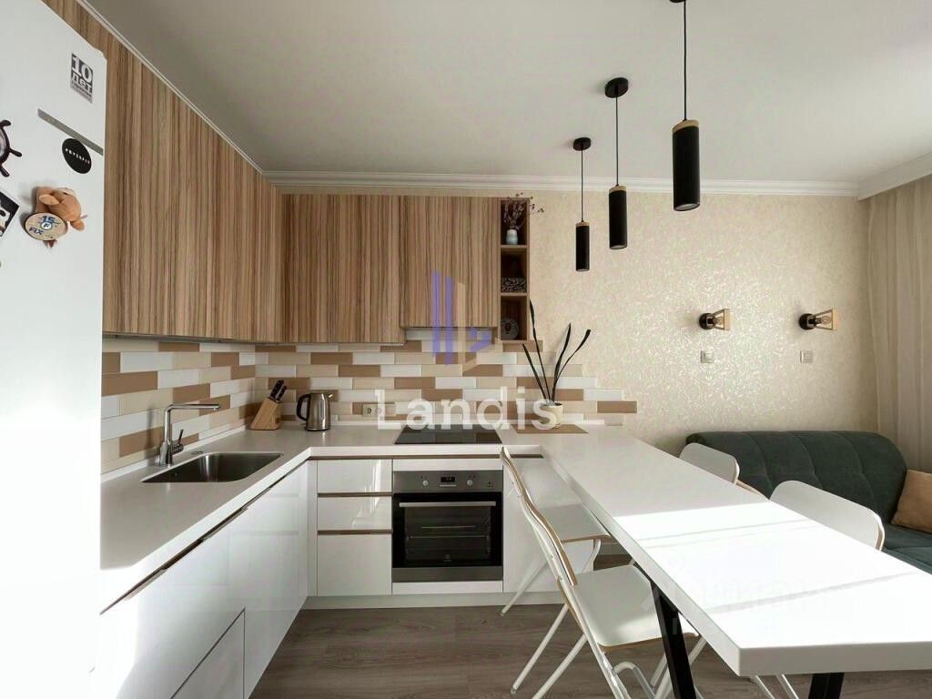 Продажа 1-комн квартиры на вторичном рынке Производственная улица, 10к1