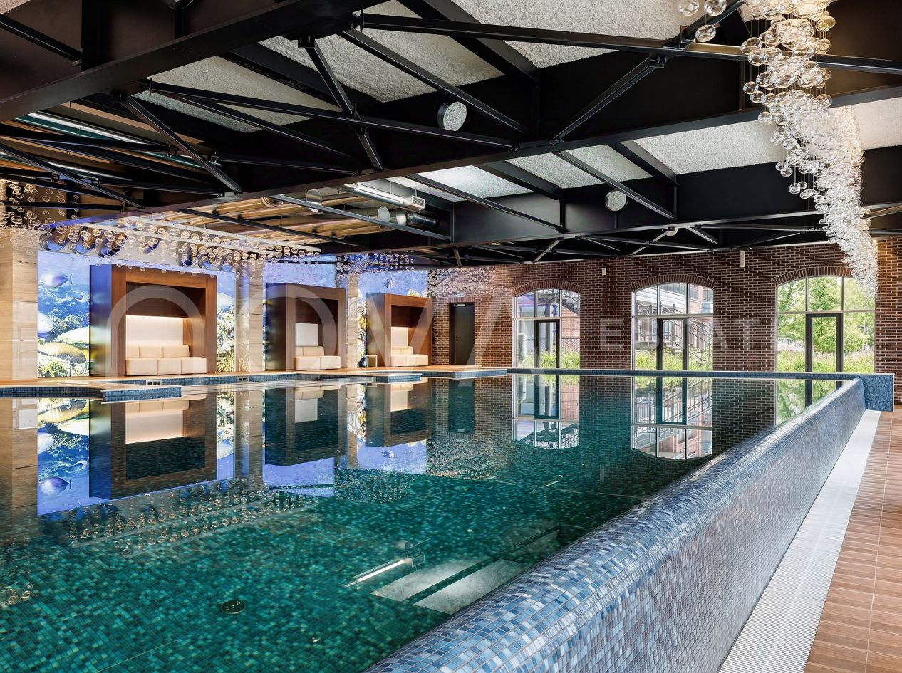 Продажа 4-комн квартиры на вторичном рынке набережная Гребного канала, 1