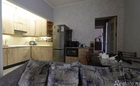 Продажа 3-комн квартиры на вторичном рынке Кронверкский пр-кт,  д. 27 литБ