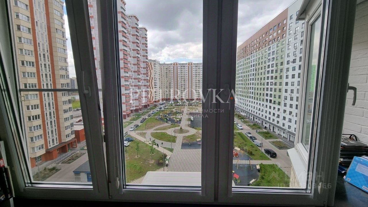 Продажа 4-комн квартиры на вторичном рынке улица Лавриненко, 13к2