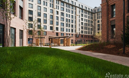 Продажа 2-комн квартиры на вторичном рынке Малоохтинский проспект,  д. 68