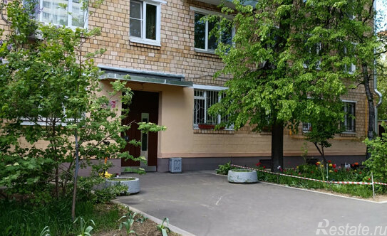 Продажа 2-комн квартиры на вторичном рынке ул Серпуховский Вал,  д. 18/28