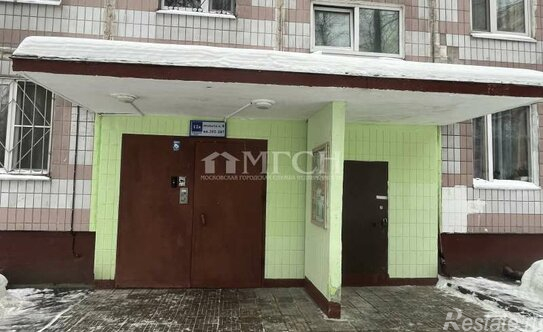 Продажа 4-комн квартиры на вторичном рынке ул Конёнкова,  д. 12А