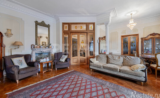 Продажа 5-комн квартиры на вторичном рынке Чистый переулок