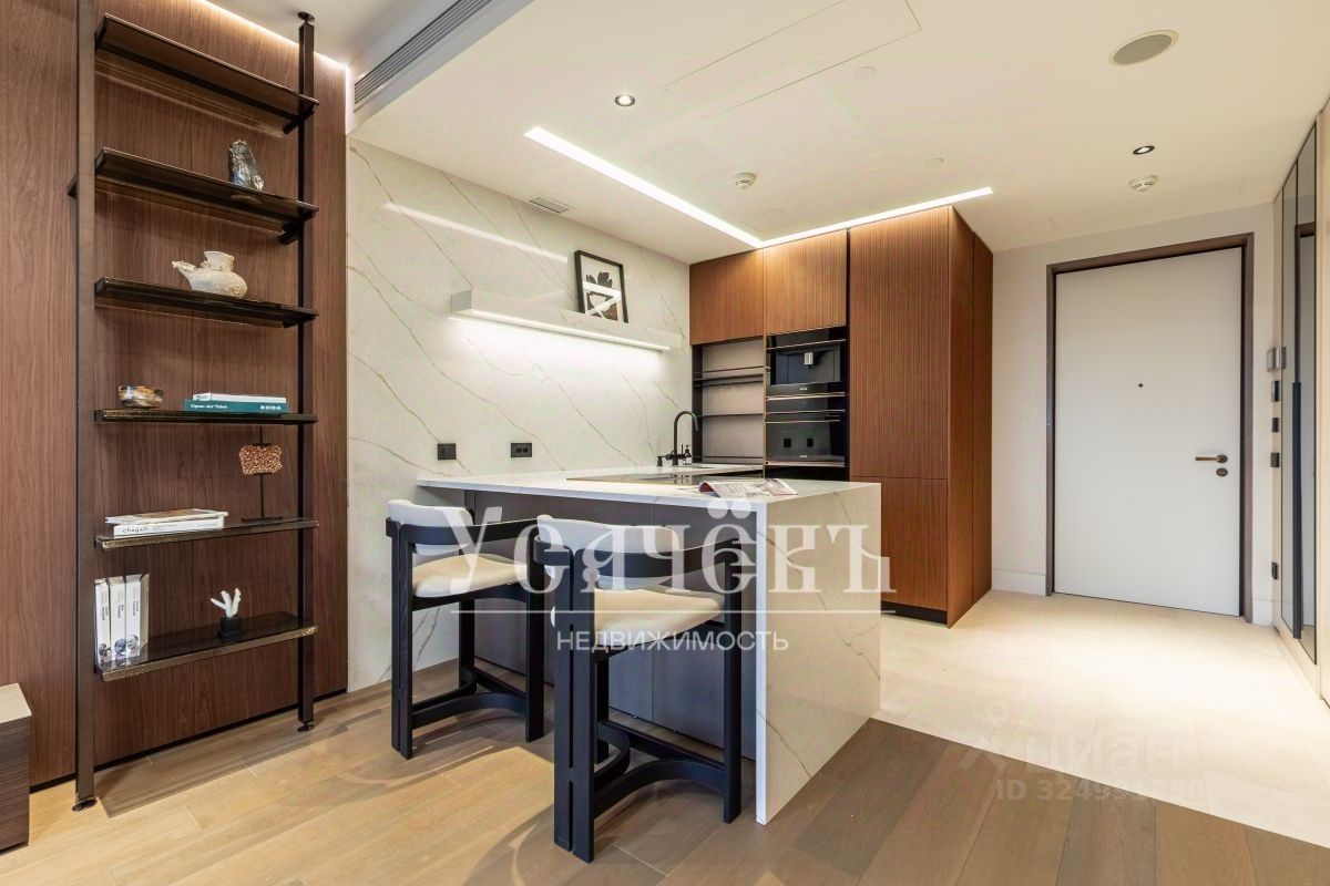 Продажа 2-комн квартиры на вторичном рынке Поклонная улица, 9