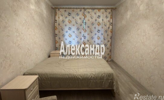 Продажа 3-комн квартиры на вторичном рынке Петергоф г, Собственный пр-кт,  д. 34