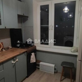 Продажа 2-комн квартиры на вторичном рынке Ореховый б-р,  д. 23,  к. 1