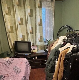 Продажа 2-комн квартиры на вторичном рынке улица Молостовых,  д. 14 к4