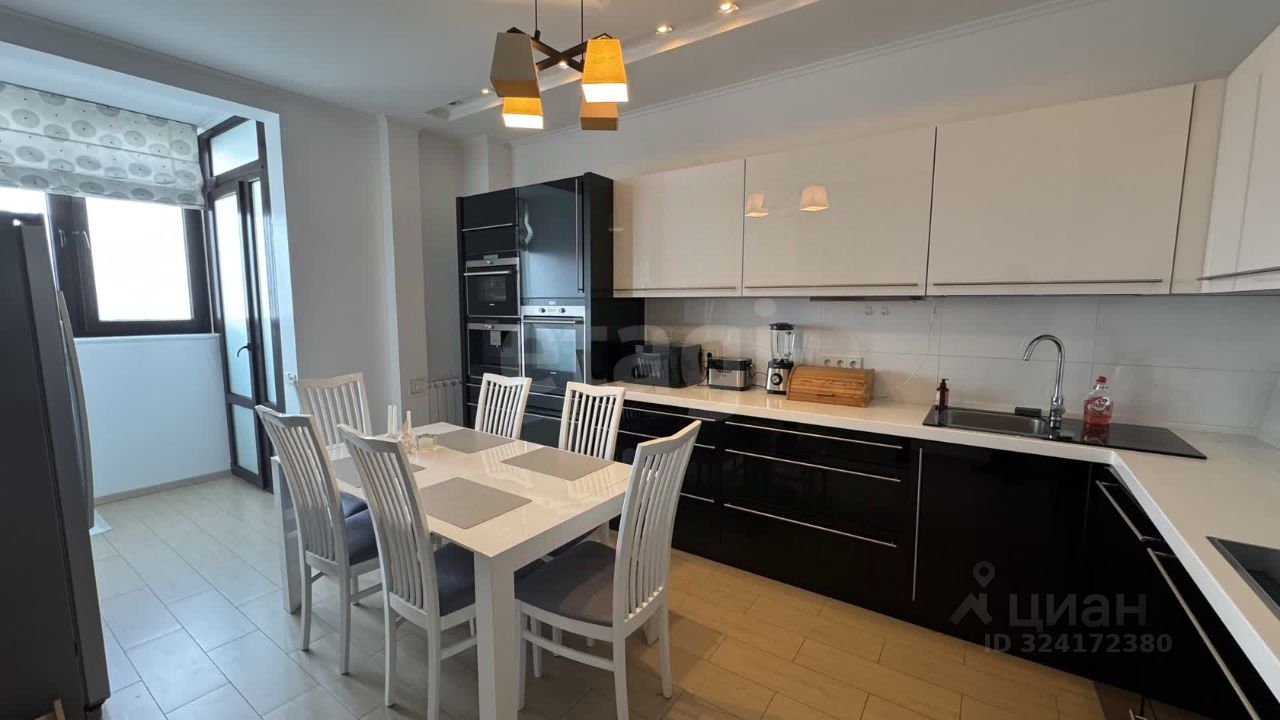 Продажа 4-комн квартиры на вторичном рынке проезд Березовой Рощи, 12