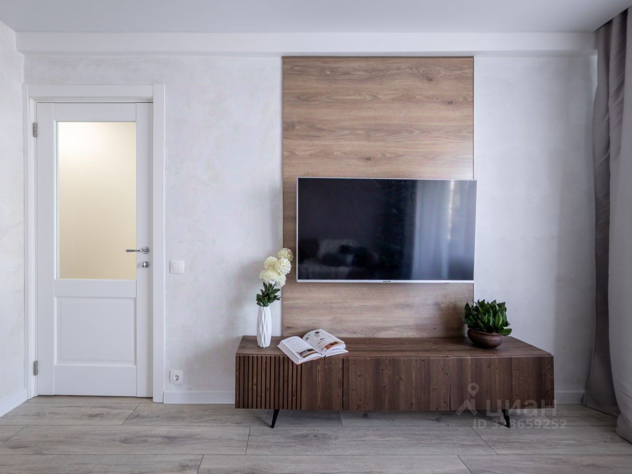 Продажа 2-комн квартиры на вторичном рынке улица Подвойского, 34к2