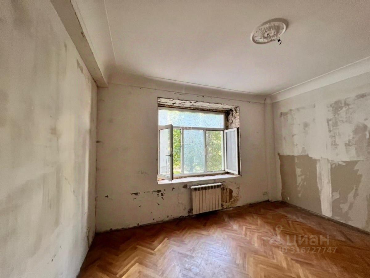 Продажа 3-комн квартиры на вторичном рынке улица Климашкина, 20