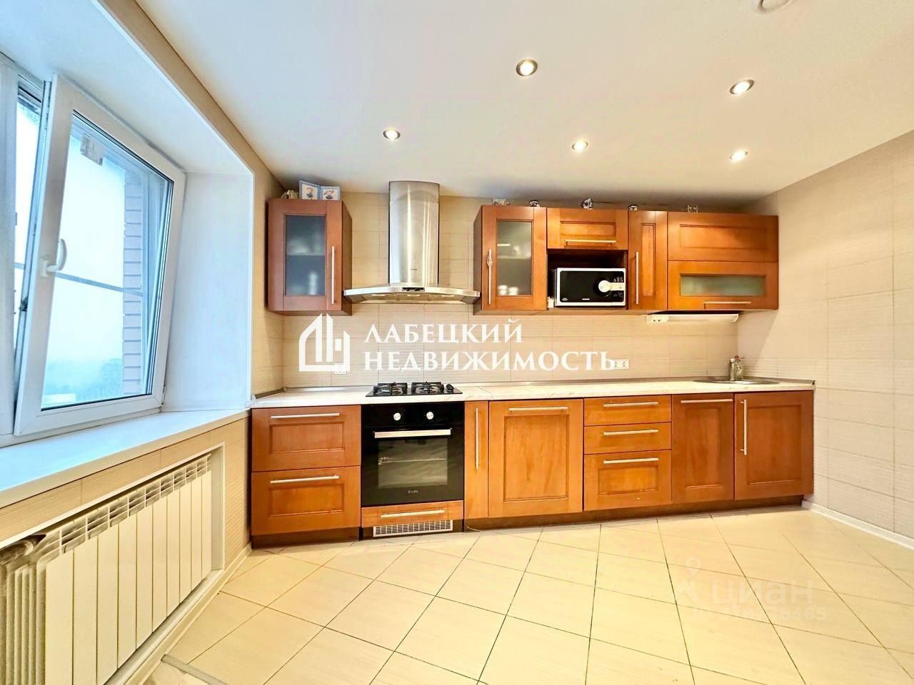 Продажа 3-комн квартиры на вторичном рынке Рощино пгт, улица Железнодорожная, 49