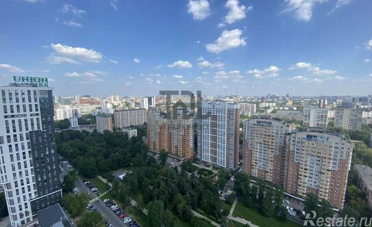 Продажа 2-комн квартиры на вторичном рынке б-р Генерала Карбышева,  д. 7