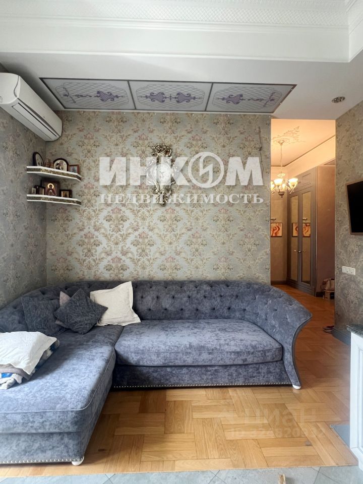 Продажа 2-комн квартиры на вторичном рынке Кутузовский проспект, 30