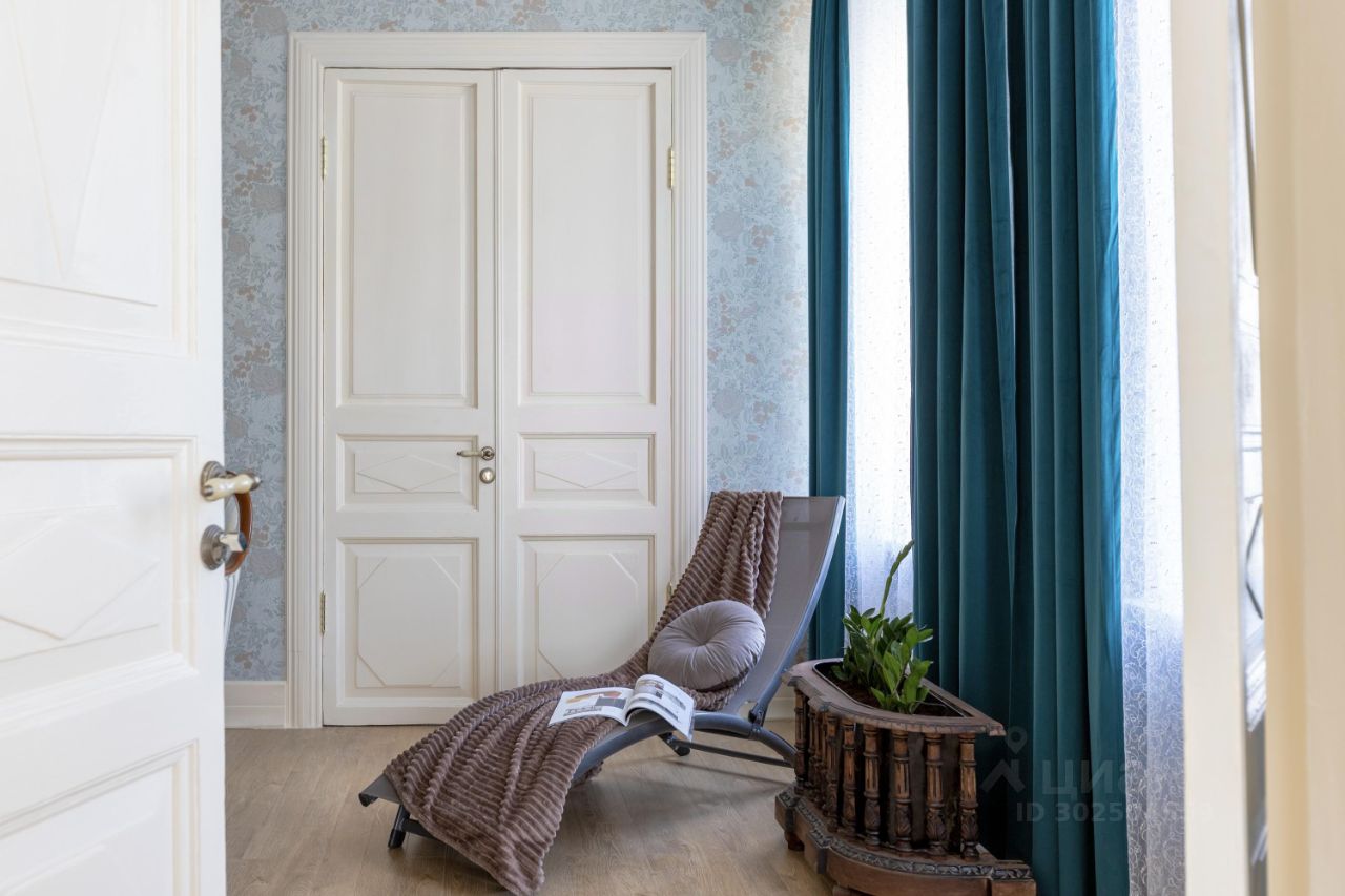 Аренда 4-комн квартиры на вторичном рынке Невский проспект, 106Ж