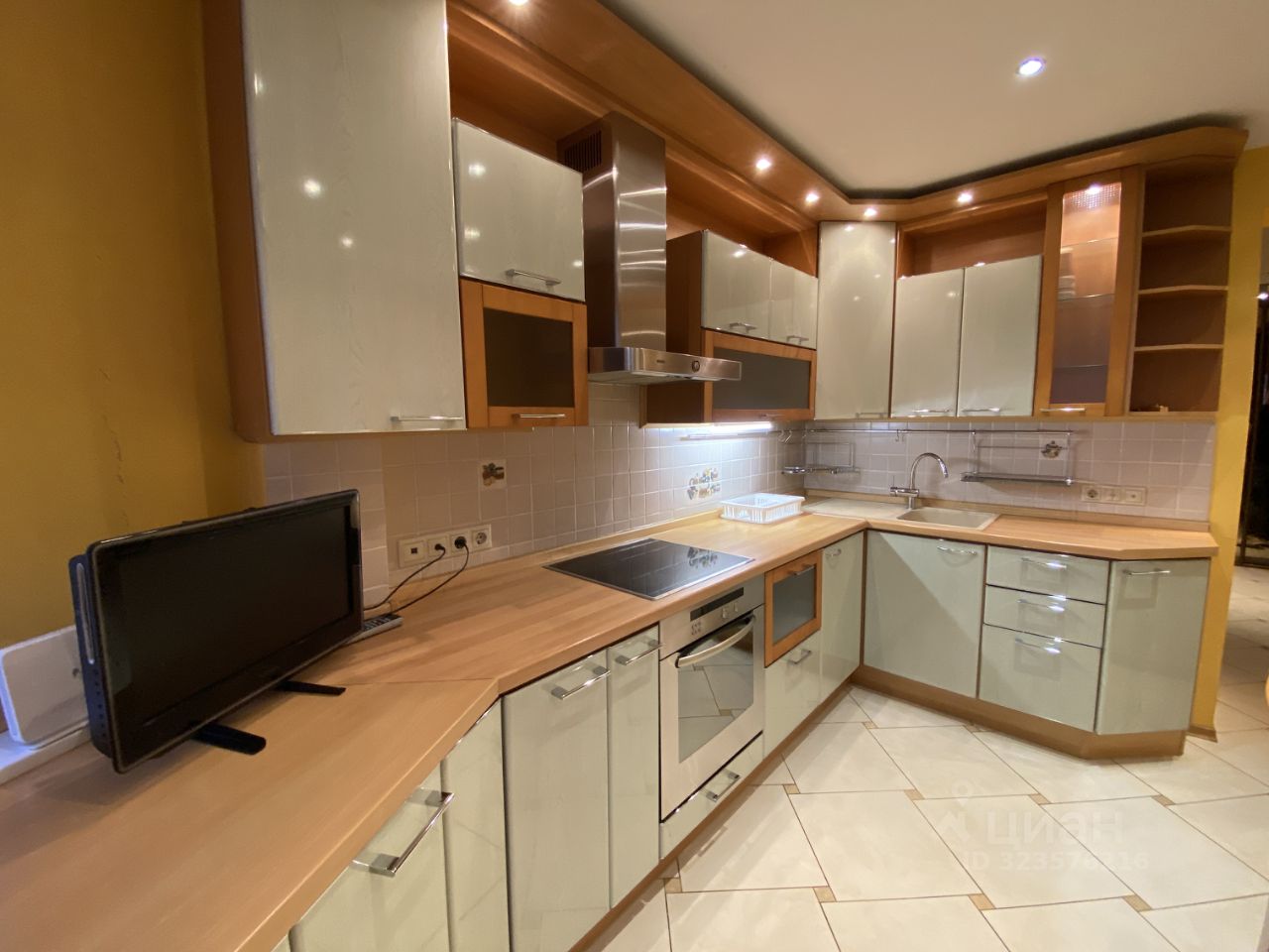 Аренда 2-комн квартиры на вторичном рынке Боровское шоссе, 18К1