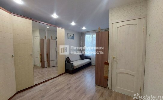 Продажа 3-комн квартиры на вторичном рынке Стачек пр-кт,  д. 204