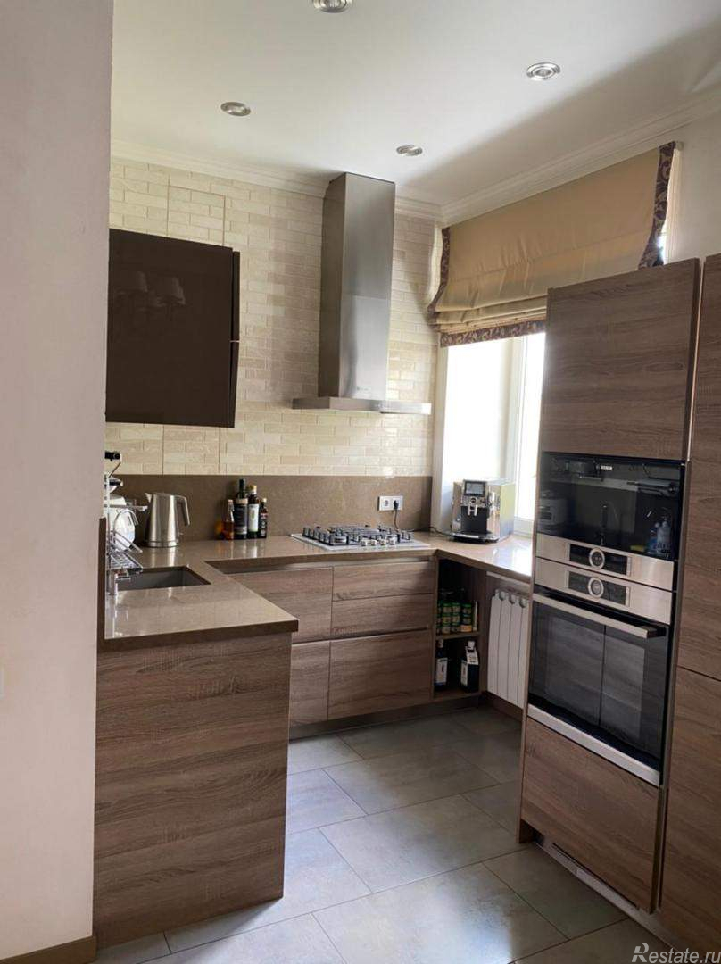 Продажа 3-комн квартиры на вторичном рынке Тепличный переулок,  д. 10