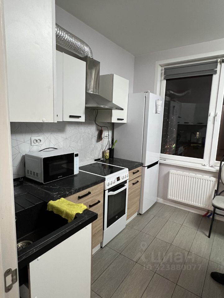 Аренда 3-комн квартиры на вторичном рынке Железнодорожный мкр, Балашиха, проспект Героев,  д. 13