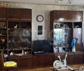 Продать Квартиры вторичка улица Есенина  8 к1 