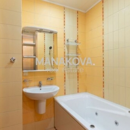 Продажа 3-комн квартиры на вторичном рынке Авиационная улица,  д. 13