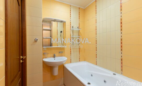 Продажа 3-комн квартиры на вторичном рынке Авиационная улица,  д. 13