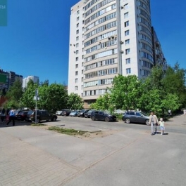 Продажа 1-комн квартиры на вторичном рынке Яхтенная улица,  д. 42