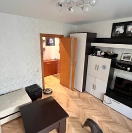 Продажа 3-комн квартиры на вторичном рынке улица Красина,  д. 24-28