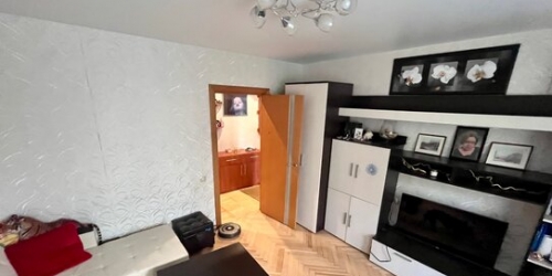 3-комн квартира улица Красина,  д. 24-28