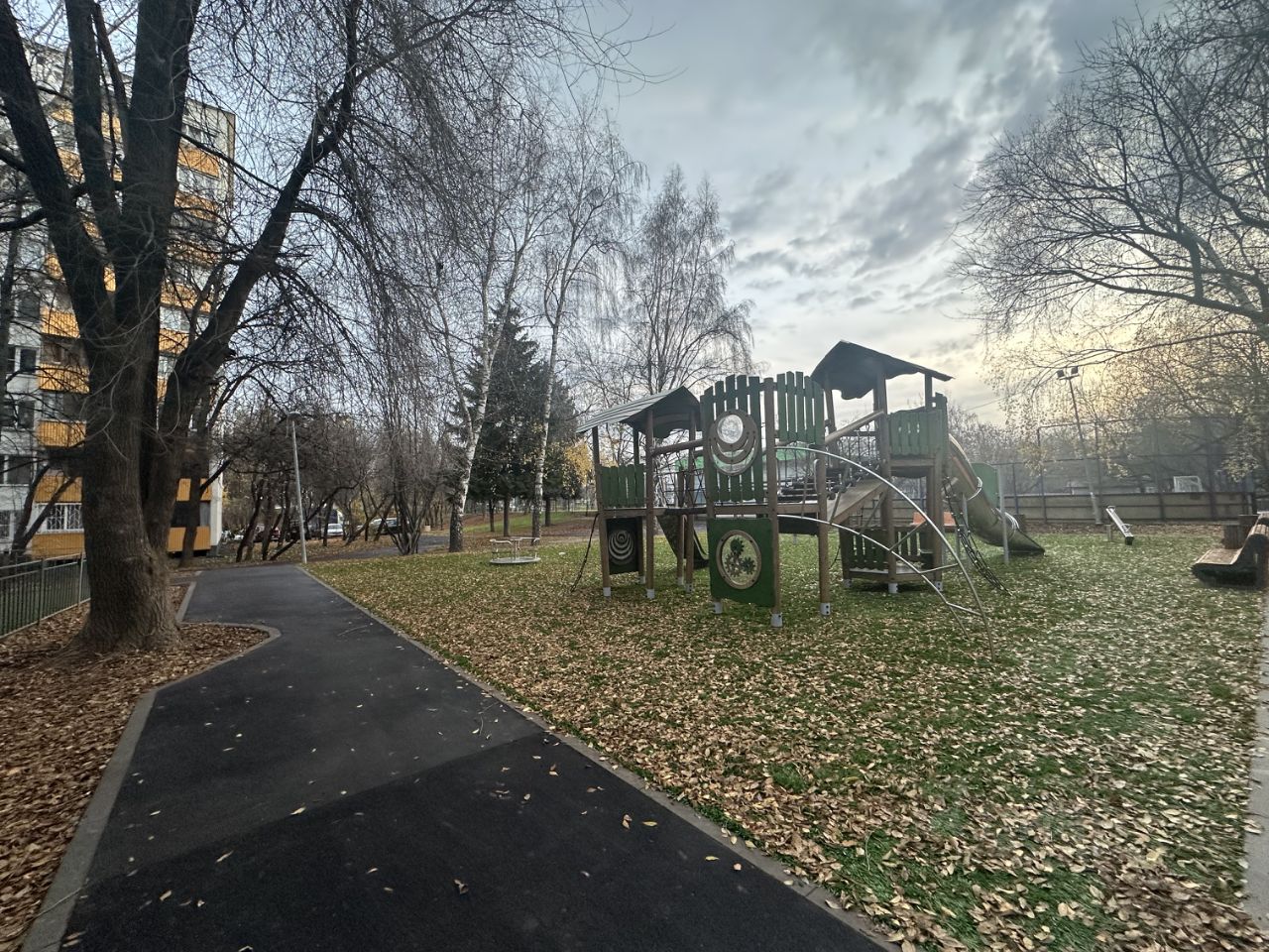 Продажа 2-комн квартиры на вторичном рынке улица Подольских Курсантов, 8К2