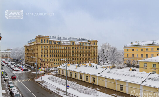 Продажа 5-комн квартиры на вторичном рынке Смольный пр-кт,  д. 17 с1