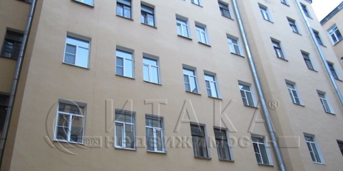 4-комн квартира 11-я В.О.,  д. 46