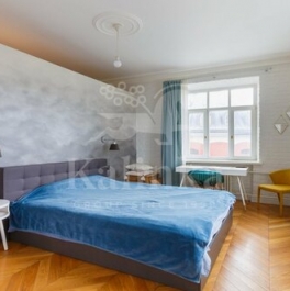 Продажа 3-комн квартиры на вторичном рынке улица Машкова,  д. 2/13