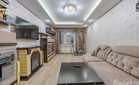 Продажа 4-комн квартиры на вторичном рынке Просвещения пр-кт,  д. 33 к1