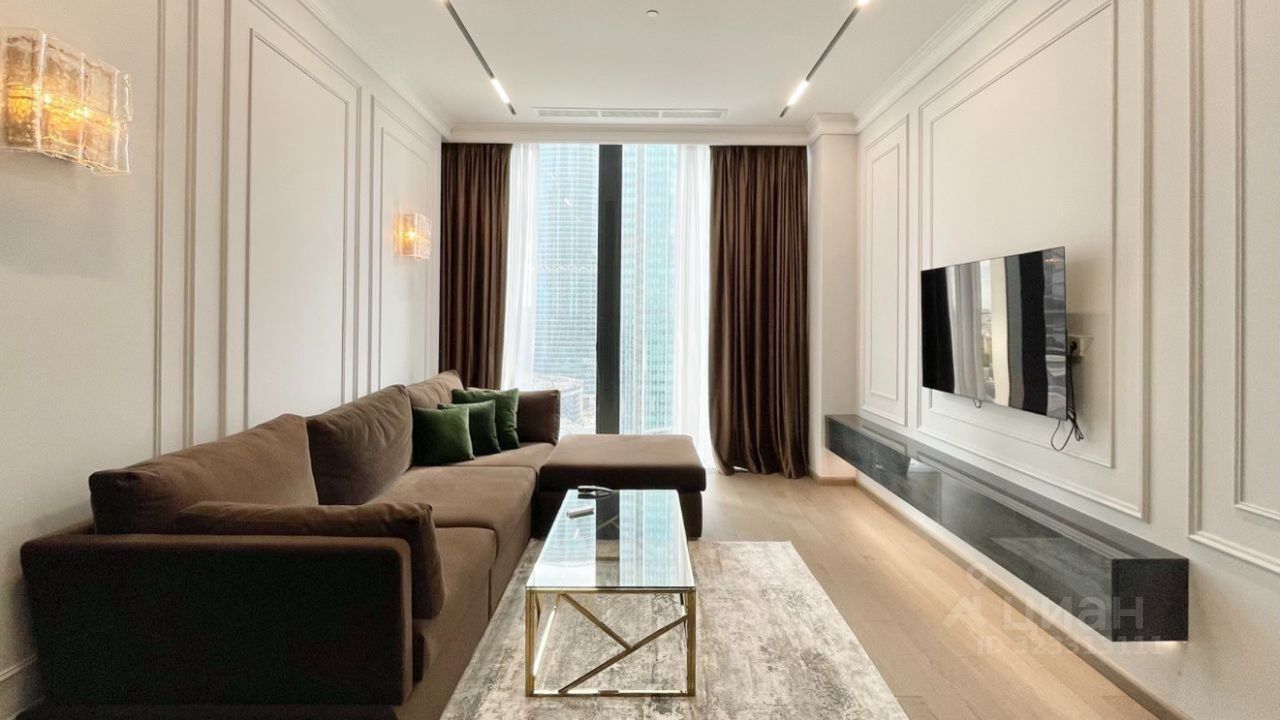 Продажа 2-комн квартиры на вторичном рынке 1-й Красногвардейский проезд, 22с1