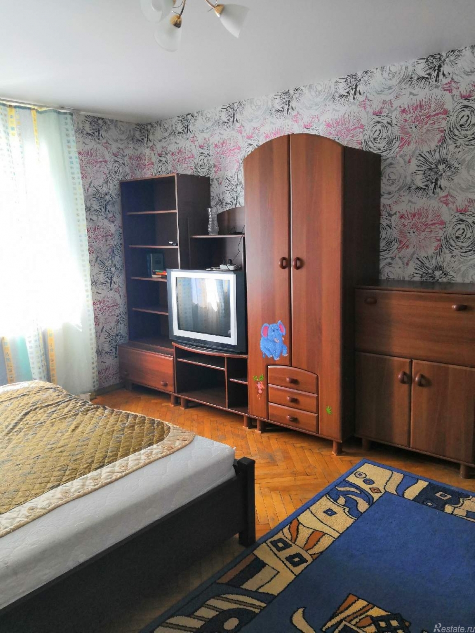 Продажа 3-комн квартиры на вторичном рынке Выборг, Ленина,  д. 38