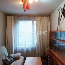 Продажа 3-комн квартиры на вторичном рынке улица Красного Маяка,  д. 11 к1