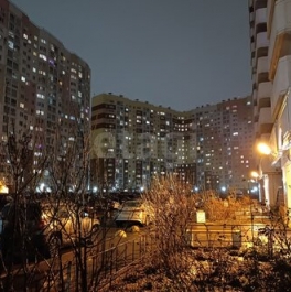Продажа 1-комн квартиры на вторичном рынке Глухарская улица,  д. 27 к1