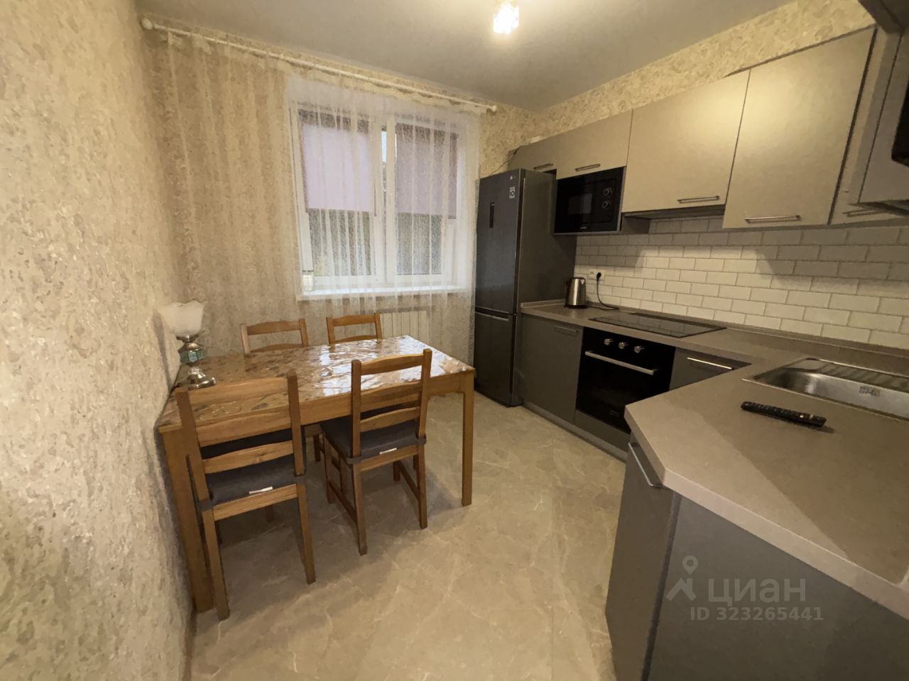 Продажа 1-комн квартиры на вторичном рынке Октябрьский пгт, улица 60 лет Победы, 10А