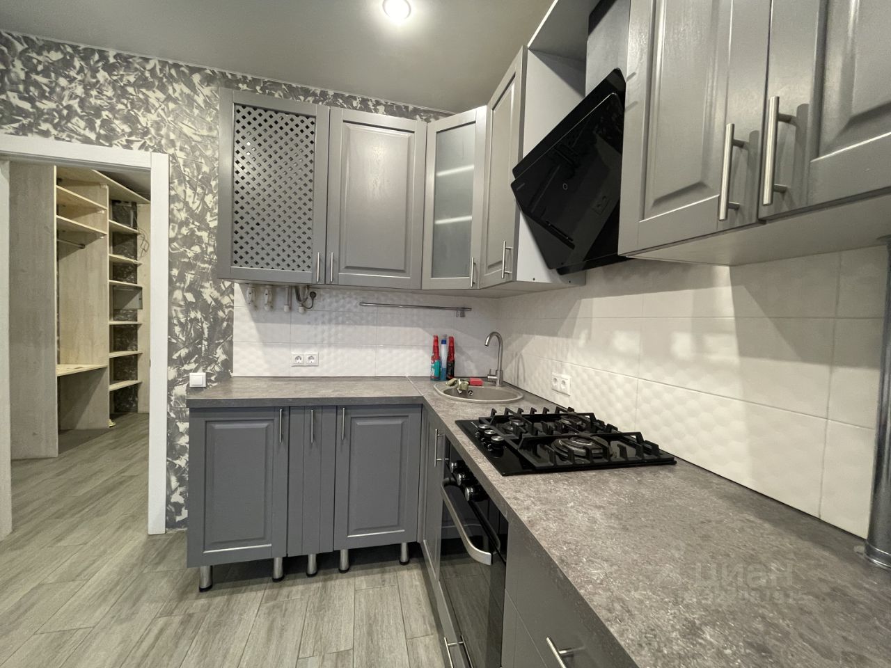 Продажа 1-комн квартиры на вторичном рынке Сабурово пгт, улица Луговая, 9