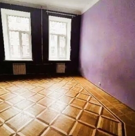 Продажа 4-комн квартиры на вторичном рынке Зверинская улица,  д. 17А