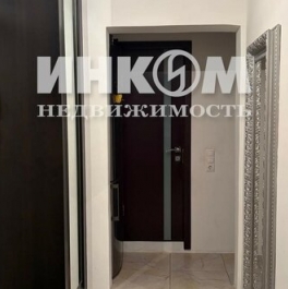 Продажа 2-комн квартиры на вторичном рынке Осенний бульвар,  д. 8 к2